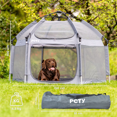 Hund im großen PETY Hundelaufstall vor einem grünen Hintergrund mit Angaben der Dimensionen